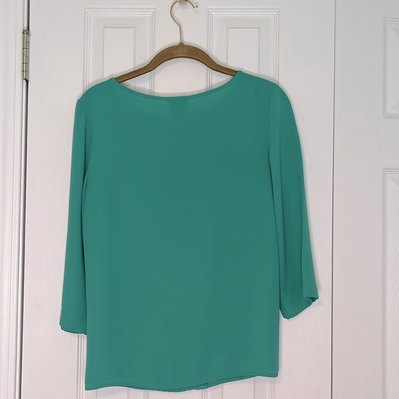 ANN TAYLOR Green Pleated Front 3/4 Sleeve Blouse Size XS - Picture 3 of 3